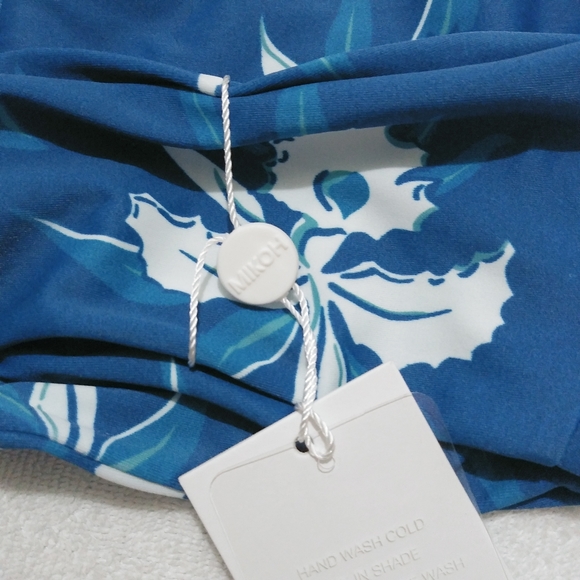 MIKOH west oz Hawaii hula Crochet Halter Top new - Picture 9 of 14